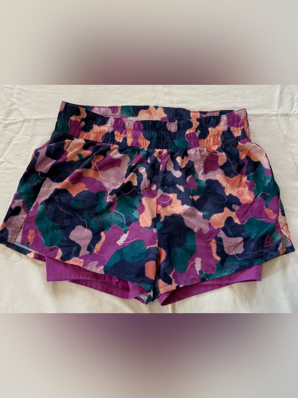 Reebok Women’s Running Shorts Abstract Floral Print Purple Pink Size Large